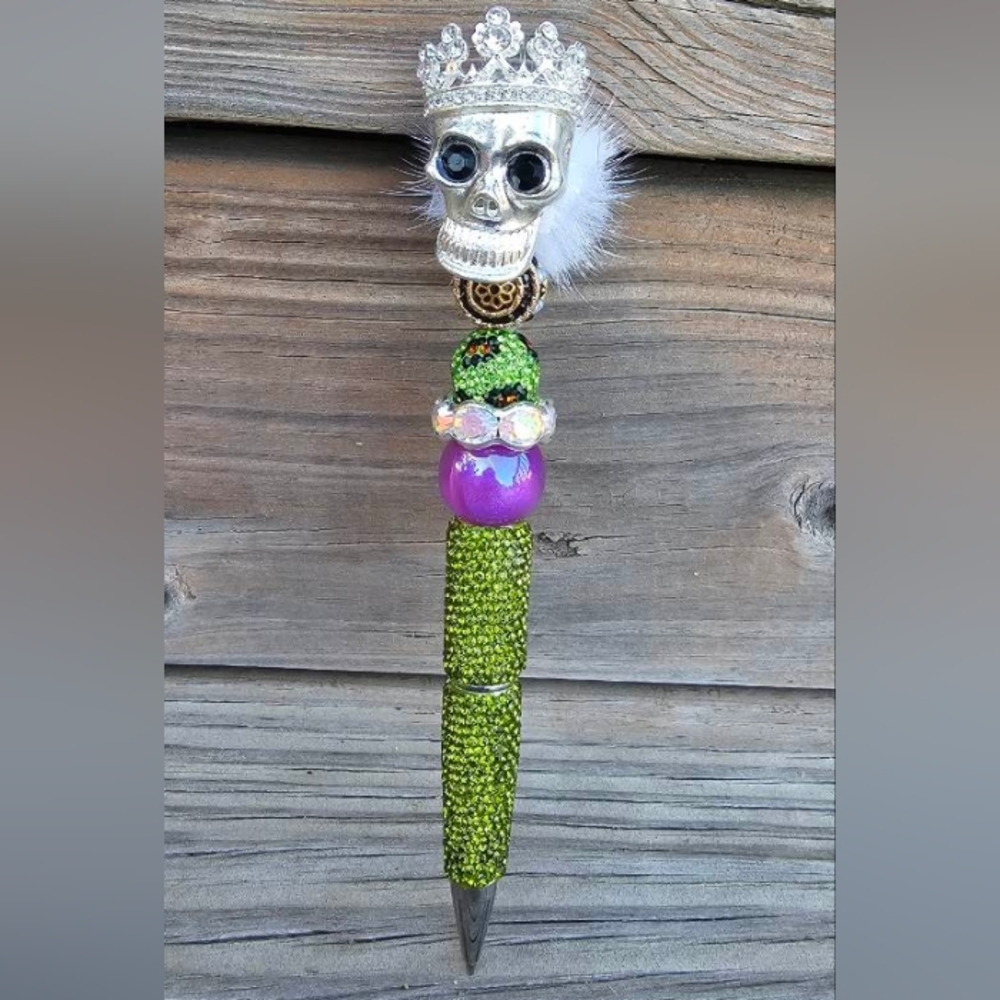 SKULL JEWELED HEAVY DUTY PEN